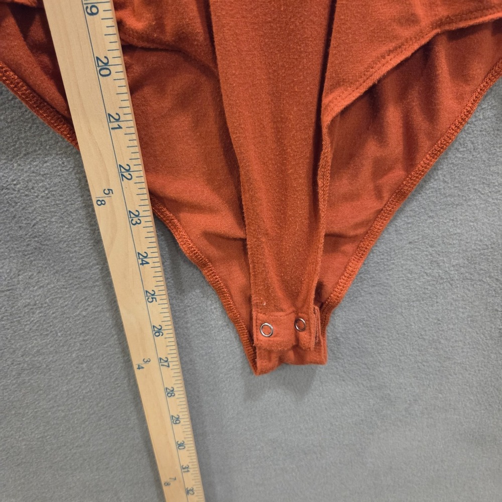 Forever 21 Faux Wrap Snap Bodysuit Blouse Women's Size Small Classic Office - Picture 8 of 8